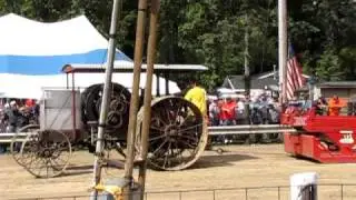 MMOGTA Tractor pulls Oakley, Mi   Old gaser pullin the sled