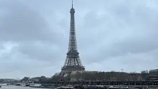 Bridge tour in Paris