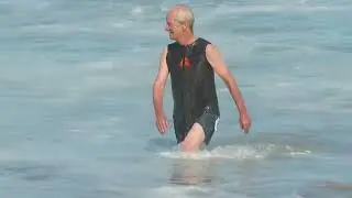 Cómo agrandar un traje de neopren para bucear encogido por los años