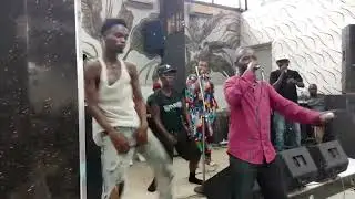 MIMI MONGO ASALAKI IMMORTALIS&Eacute; NA MABELELISI TO LANDA QUELS SPETACLE YA LOKETO
