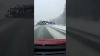 Ice accident #scania #germantruckdriver #trucklovers #heavytrucks #trucking #ice #accident