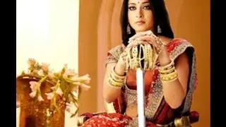 Rs.45 lakhs Gold Jewellery missing in Anushka's Rudrama Devi shooting spot