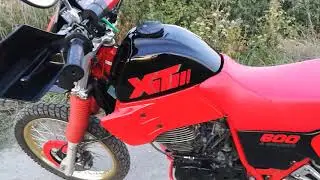 600 XT 2KF ann&eacute;e 1988, comme au premier jour malgr&eacute; ses 29 ans. Moto non restaur&eacute;e,100% origine ☺😸