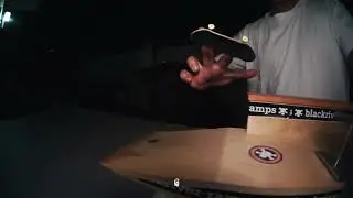 LOADING DOCK NIGHT SESH! 🏴&zwj;☠️ #fingerboard #fingerboarding #blackriver