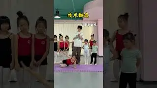 Adorable Kindergarten Sister Duo Tries Out a Dance Class Together#funny #dance #fyp #trending#comedy