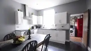 Ideal First Time Buyer Home - Wakefield Road, Stalybridge, SK15