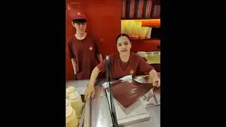 BROMA A LOCAL DE COMIDA
