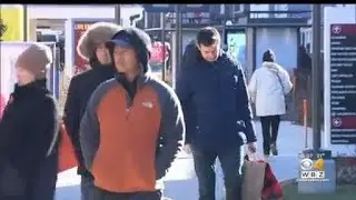 Wrentham outlets packed with shoppers returning, exchanging holiday gifts