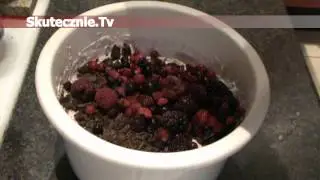 Biszkopt z malinową pianką, leśnymi owocami i czekoladą :: Skutecznie.Tv [HD]