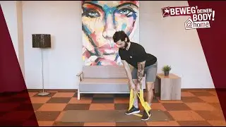 Kreuzheben mit dem Gummiband | BEWEG' DEINEN BODY @ HOME | Pfitzenmeier