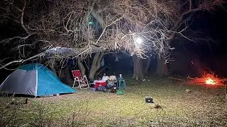 CAMPAMENTO, PESCA Y COCINA en el r&iacute;o PAV&Oacute;N 