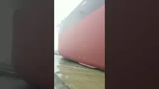 Great ship falls in water #ship