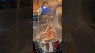 Beer Steamed Snow Crabs #crabs #budlight #oldbayseasoning #seafoodcooking #recipe #food #monday