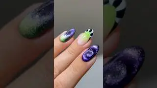 🪲🔮☠️ Beetlejuice, Beetlejuice, Beetlejuice! 🐍 #nails #nailart #halloween #naildesign