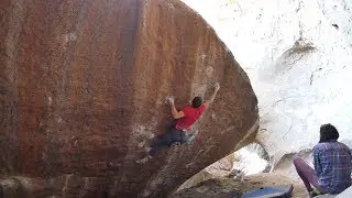 Hueco Tanks Bouldering: Mr. Serious (V8)