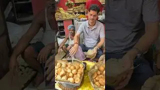 Hardworking uncle Selling Club Kachori in Kolkata #shorts