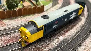 Class 37 027 Lima cold start Hornby Hmdcc7000 sound decoder and em1 speaker fitted #modeltrains