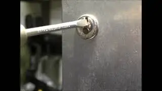 How To Open Your Mailbox WITHOUT a Key locksmith Oldorf Bremen B125