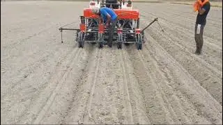 Bed planter Makki maize bijai multicrop machine