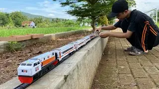 EXPERIMENT MENEGANGKAN!! Si raja Kobong Kereta Api cc203 membawa 8 gerbong di REL lurus 500 Meter!!