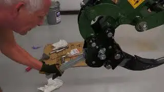 Mini excavator quick change adapter, defective