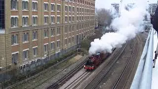 LU150 METROPOLITAN RAILWAY NO1 & MET 12 SARAH SIDDONS LONDON 13TH JANUARY 2013