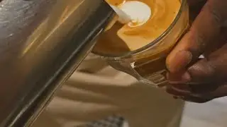 Latte Art pouring skills 👌 