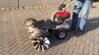 Lumag KM1000 veegmachine
