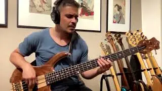Am Pentatonic Lick (from Craig Strain - @BassLessonsOnline )