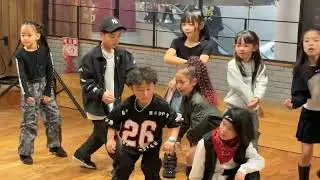 Dance Team Shine Shining エブリイOkanaka津高2Fステージ　ダンスチームシャイン