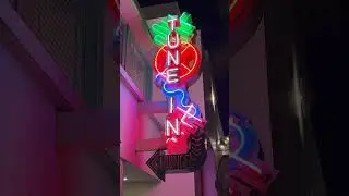 Tune-In Lounge Neon at Night | Hollywood Studios Ambience