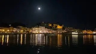 A Dramatic Moonrise Naxos @naxosbeaches