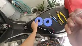 Intalling voltmeter with charger