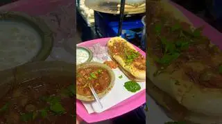 Masala chole kulche Delhi style only at 130/- at sarafa bazar Indore #indorefoodexplorer #streetfood