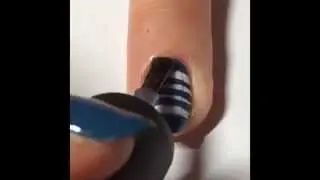 Anchor & stripes with CND Shellac, tutorial