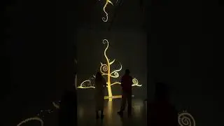Gaze into the beauty of Gustav Klimt's The Tree of Life, reimagined at FRAMELESS 💛