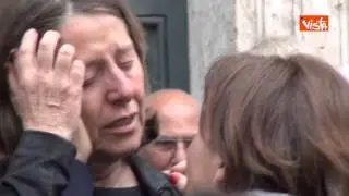 0705-13 FUNERALI ANDREOTTI IL DOLORE DELLA FIGLIA SERENA