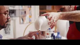 Atelier d'émaillage à la Manufacture de Sèvres