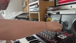 Roland JX-3P Filter/Controller/Programmer Roland PG200 - Modulating Sounds & Live Performance