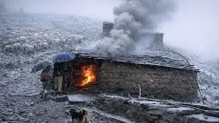 Surviving Shepherd Life in One Of The Coldest Regions Of Nepal |A Snowy Freezing Winter Village intr