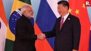 PM Modi And Xi Jinping's Fist Handshake After Doklam - BRICS 2017