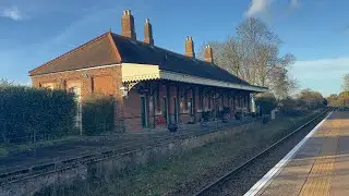 Gunton Railway Station | Trains at and a tour of the station | 13/11/2025