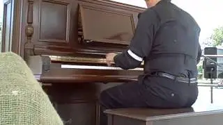 Perfessor Bill Edwards Playing 