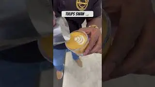 Tulips swan 🦢 #coffee #youtube #coffeeart #latte #dubai #lattee #baristalatteart #tuliplatteart