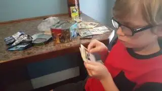Unboxing Pokemon Venusaur EX Tin