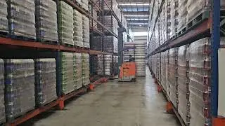 Zowell double deep reach truck in beverage warehouse 20251125