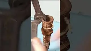 DIY Bolt Removal #DIYBoltRemoval  #EverydayToolsFix  #BoltUnleashed #HandymanHacks  #QuickFixTools