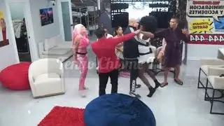 🚨¡SE CALENTÓ DIOSA ESCUPE A OYACITO Y KENNY ESCUPE A LA DIOSA! | VÍDEO COMPLETO🔥  #chisme 