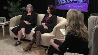 Birthing Options on Living Well Naturally with Dr. Anna Saylor