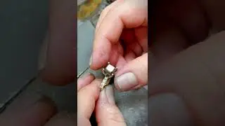 Prongs and stone adjustment 💎💍 #stonesetting #prongs #ring